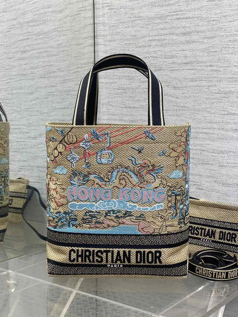 Dior M1288 Resort-style handbags Saint-Tropez M9304