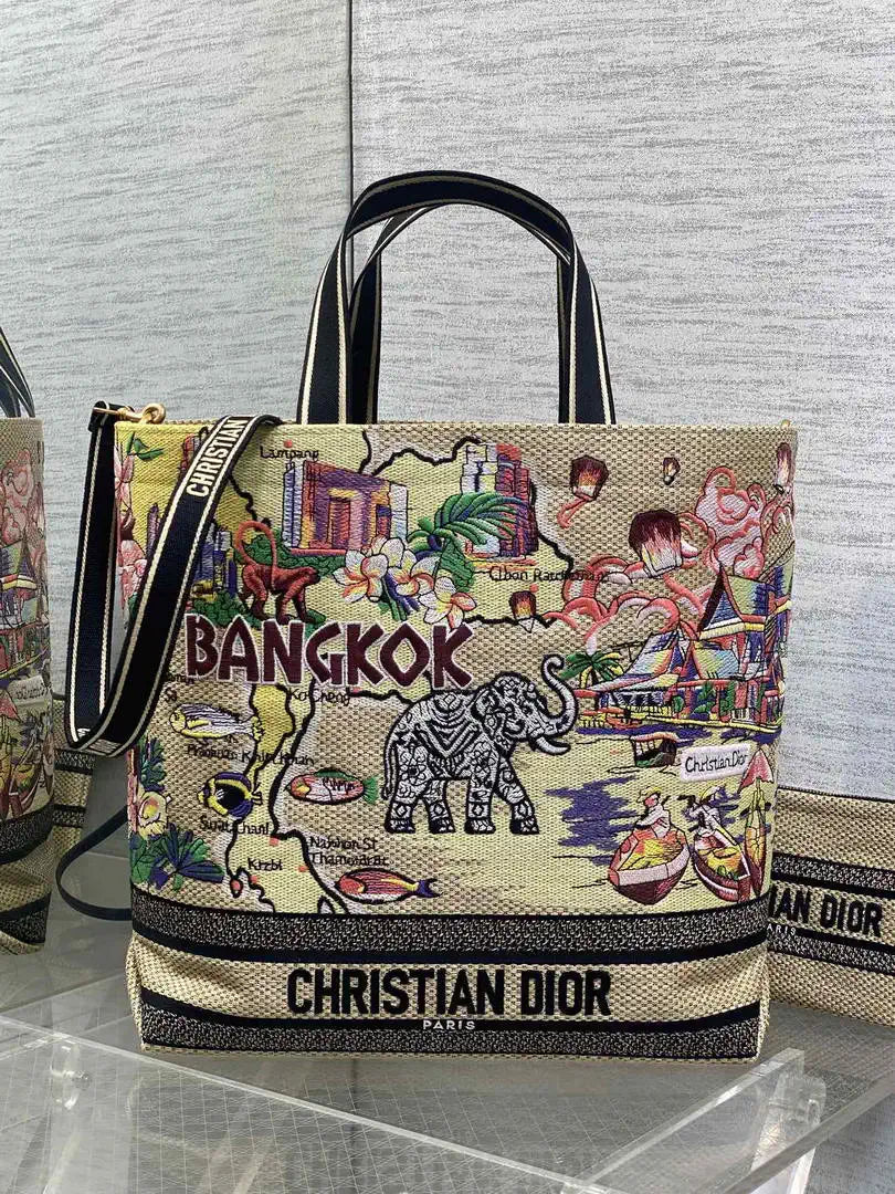 Dior M1288 Large Resort-style handbags Saint-Tropez M9307