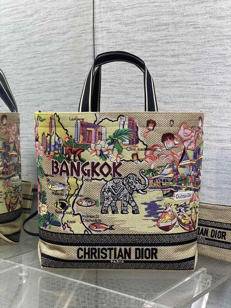 Dior M1288 Large Resort-style handbags Saint-Tropez M9307