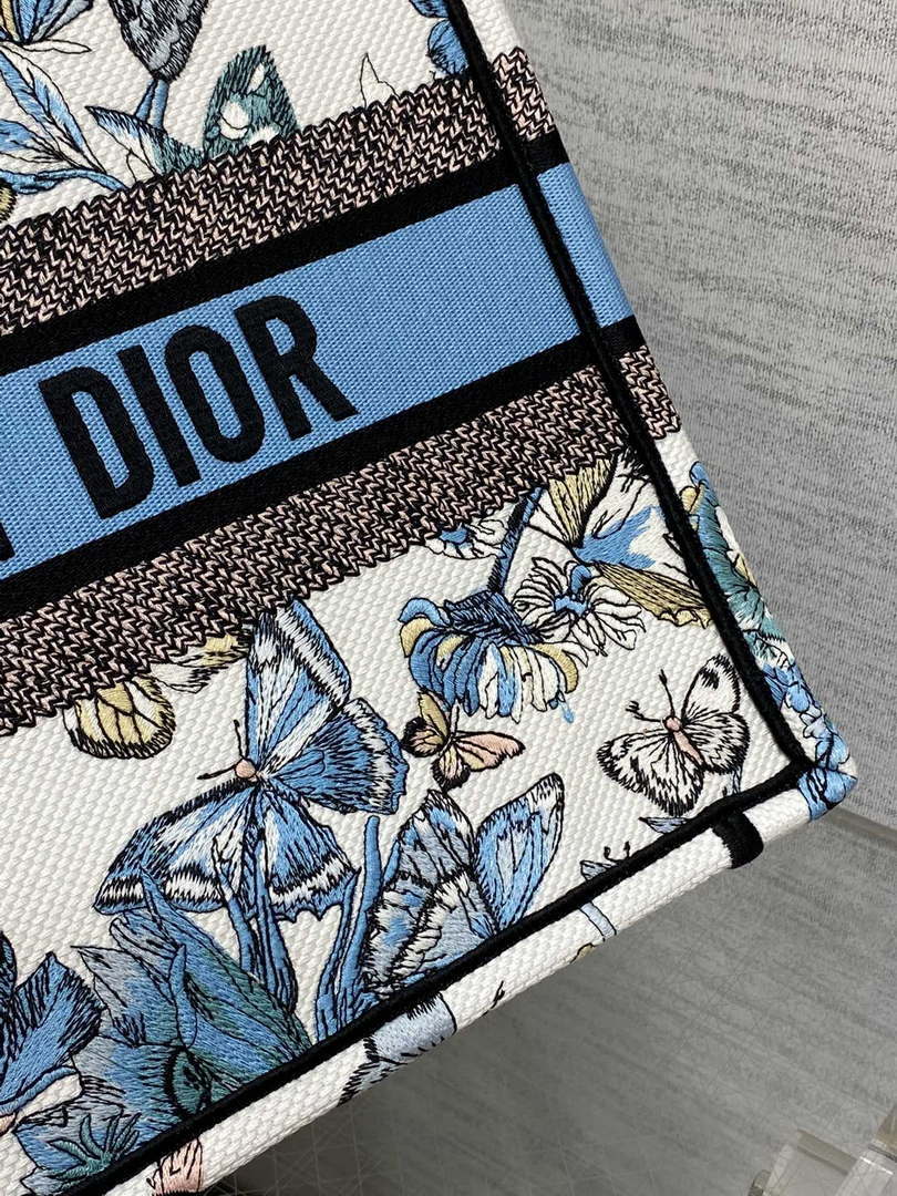 Dior M1296 Book Tote Medium White with Blue  Butterfly Bandana Embroidery M104