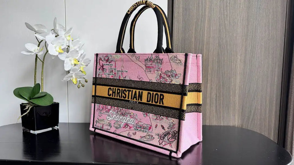 Dior M1296 Souvenir Medium Dior Book Tote Shanghai Bund embroidery pattern M9642
