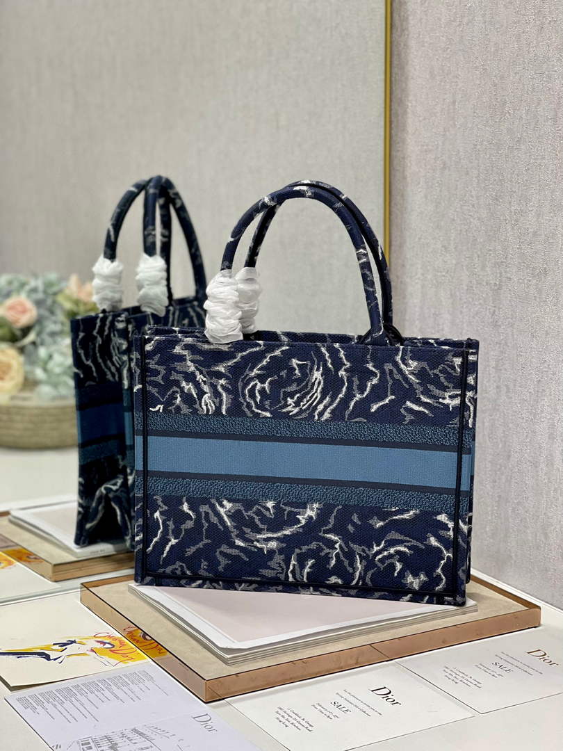 Dior M1296 Medium Book Tote Blue Roses embroidery