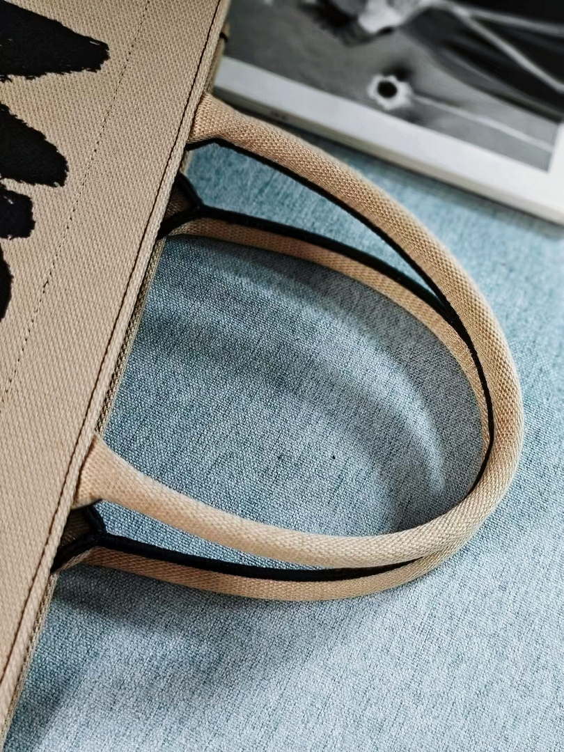 Dior M1296 Medium Dior Book Tote Beige and Black Miss Dior Graffiti Embroidery
