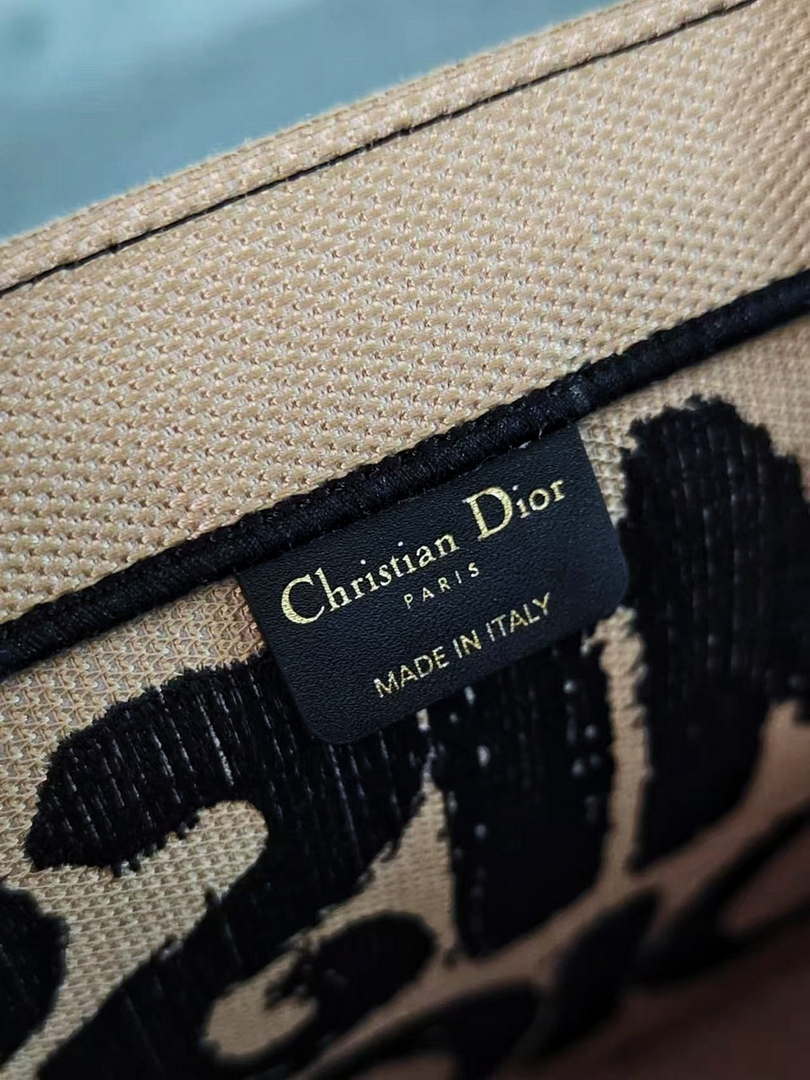 Dior M1296 Medium Dior Book Tote Beige and Black Miss Dior Graffiti Embroidery