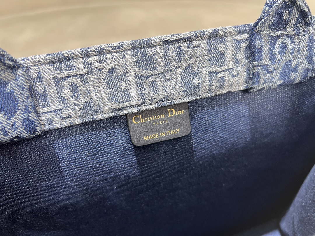 Dior M1296 Medium Dior Book Tote Blue Denim Dior Oblique Jacquard M2014