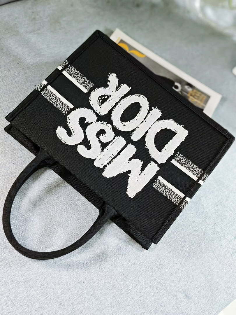 Dior M1296 Medium Dior Book Tote White and Black Miss Dior Graffiti Embroidery