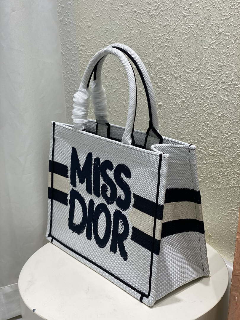 Dior M1296 Medium Dior Book Tote White and Blue Miss Dior Graffiti Embroidery