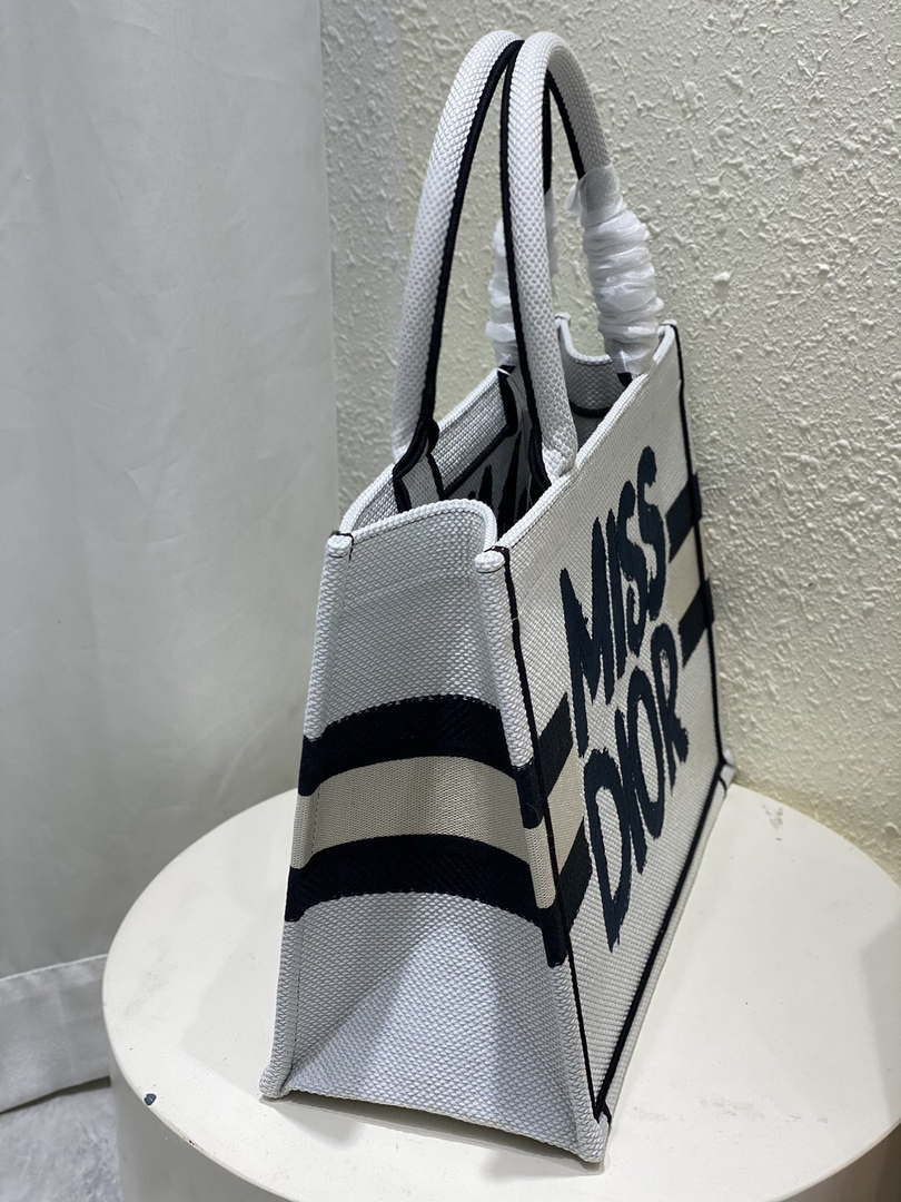 Dior M1296 Medium Dior Book Tote White and Blue Miss Dior Graffiti Embroidery