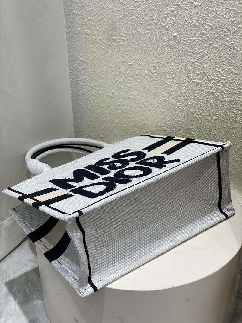 Dior M1296 Medium Dior Book Tote White and Blue Miss Dior Graffiti Embroidery