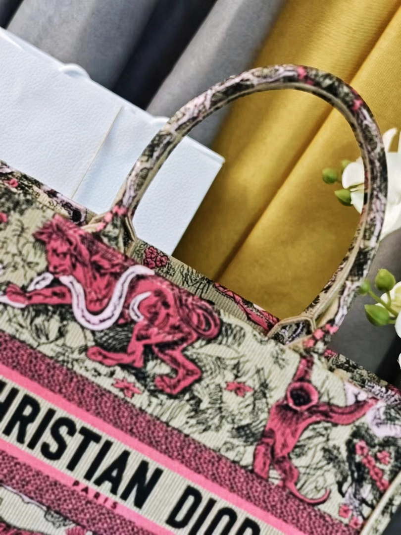 Dior M1296 Medium Dioriviera Book Tote Raffia with Candy Pink Toile de Jouy Sauvage M0100