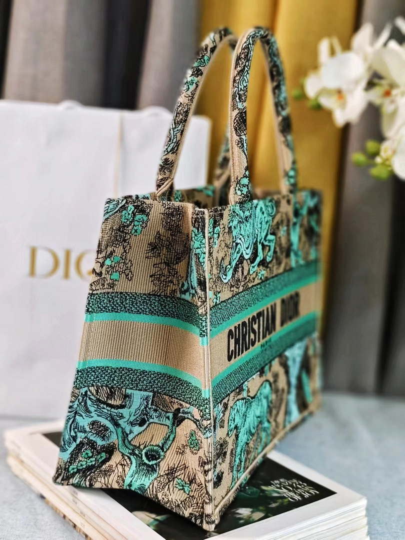 Dior M1296 Medium Dioriviera Book Tote Raffia Toile de Jouy Sauvage M0101