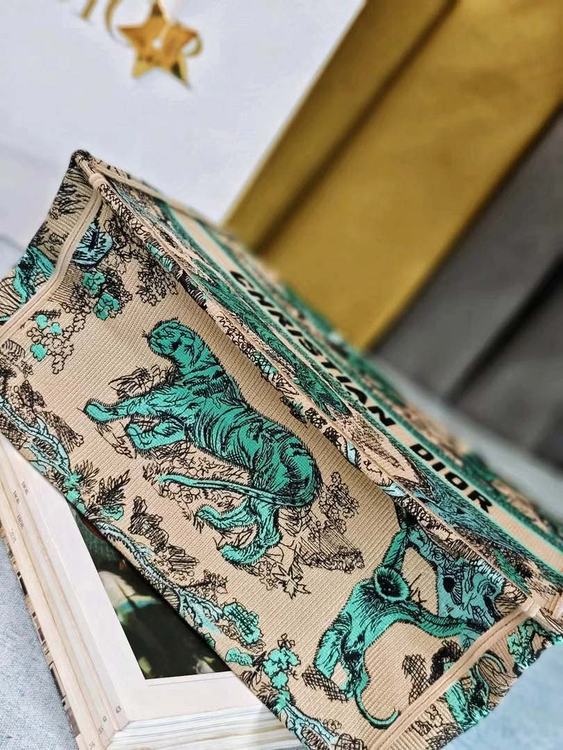 Dior M1296 Medium Dioriviera Book Tote Raffia Toile de Jouy Sauvage M0101