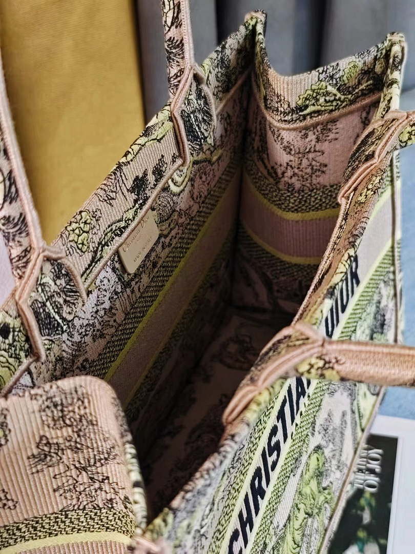 Dior M1296 Medium Dioriviera Book Tote Raffia Toile de Jouy Sauvage M0103