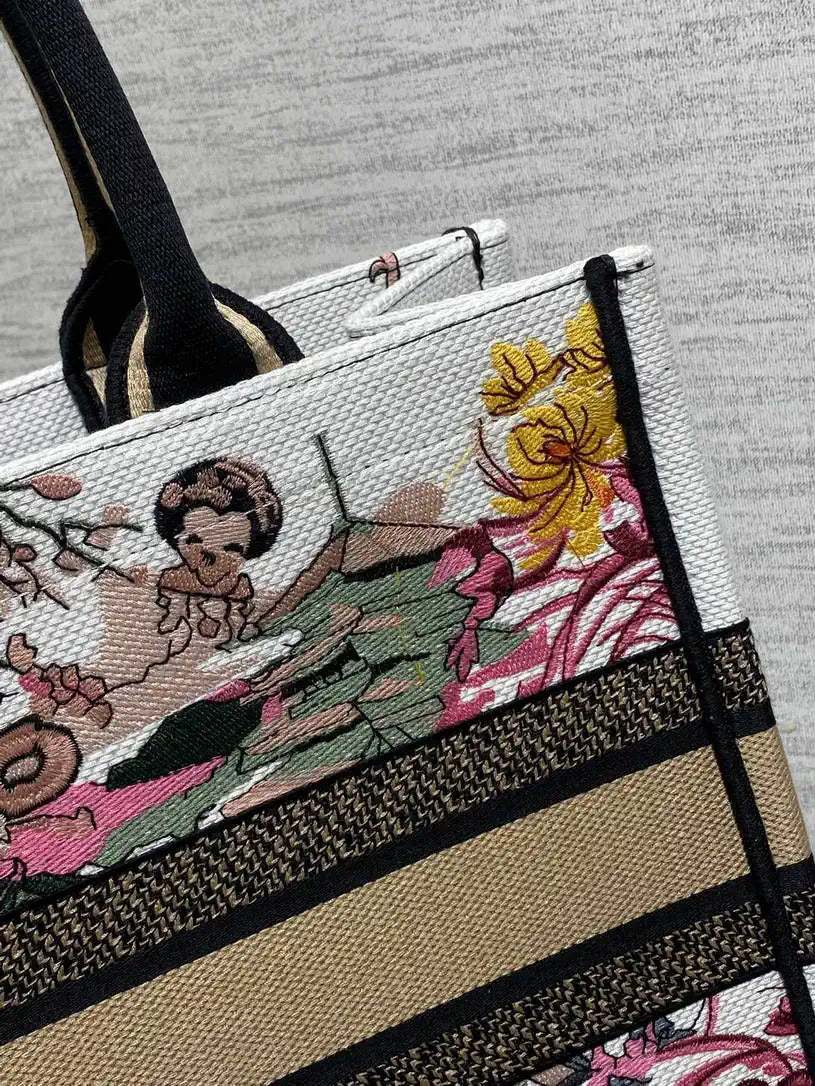 Dior M1296 Souvenir Medium Dior Book Tote Natural Raffia and Multicolor Embroidered M9651