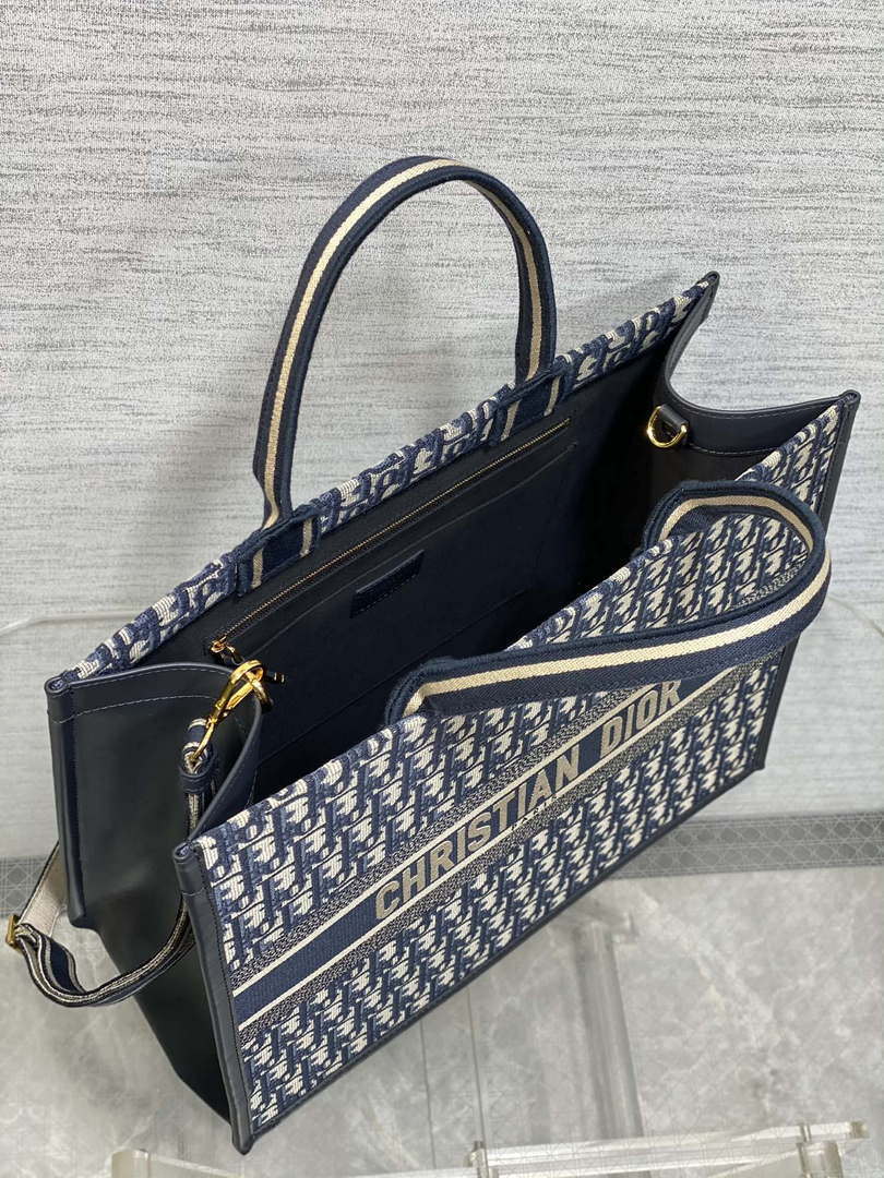Dior M1323 Large Dior Book Tote Blue Dior Oblique Embroidery and Calfskin M2012