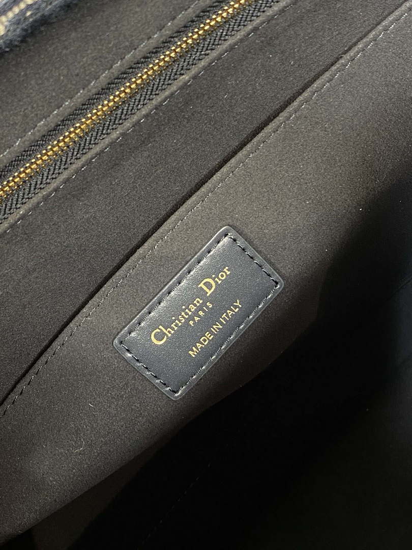 Dior M1323 Large Dior Book Tote Blue Dior Oblique Embroidery and Calfskin M2012