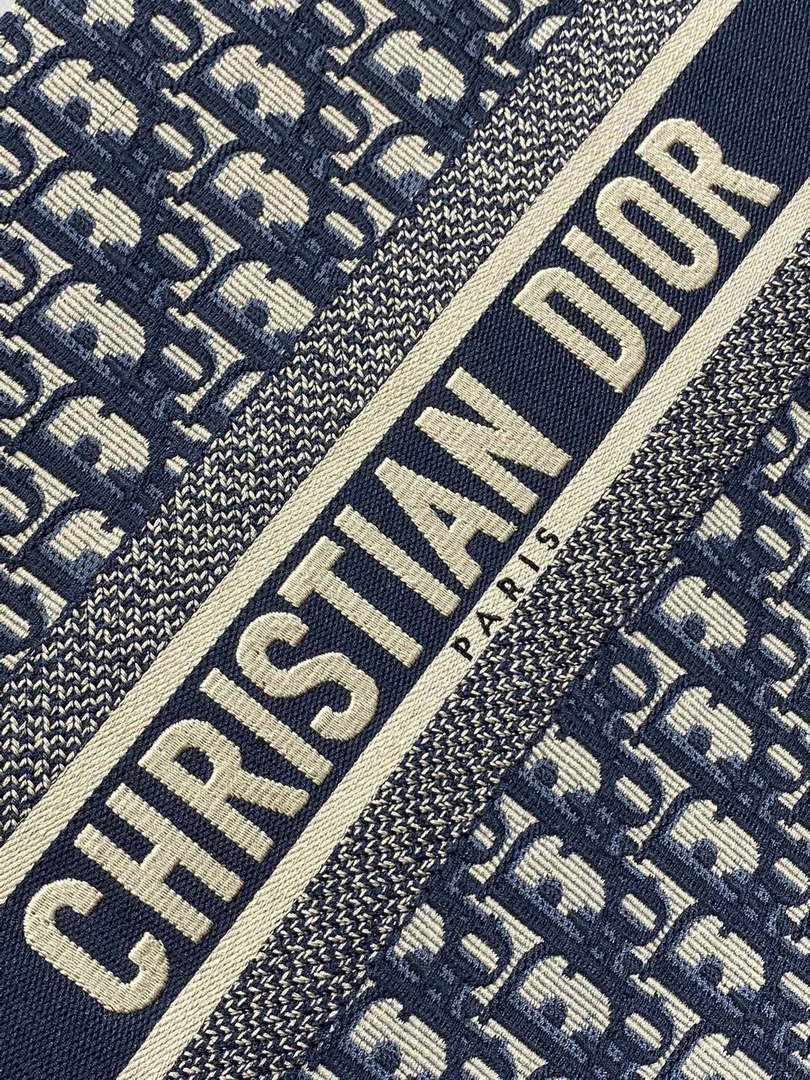 Dior M1324 Medium Dior Book Tote Blue Dior Oblique Embroidery and Calfskin M2010