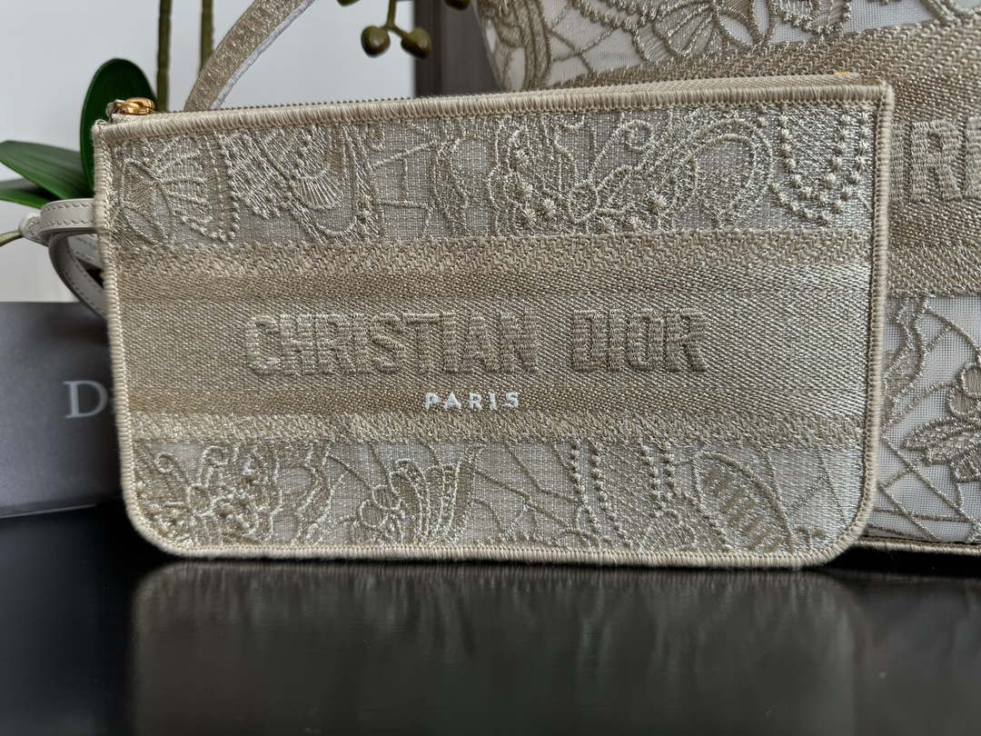 Dior M1328 Hat Basket Bag Beige D-Lace Butterfly Embroidery with Macram¨¦ Effec