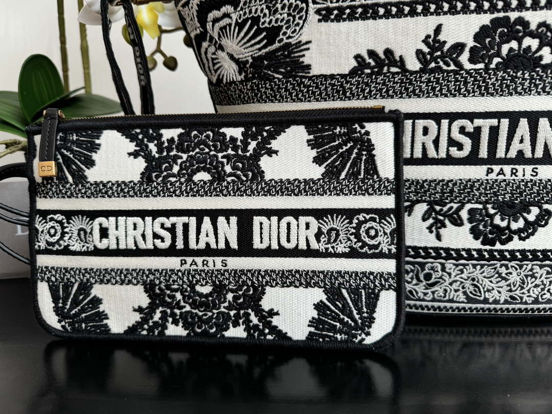 Dior M1328 Hat Basket Bag Black Le Coeur des Papillons Embroider - Default Title - View 3
