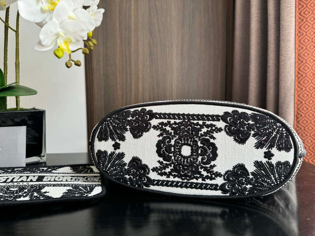 Dior M1328 Hat Basket Bag Black Le Coeur des Papillons Embroider
