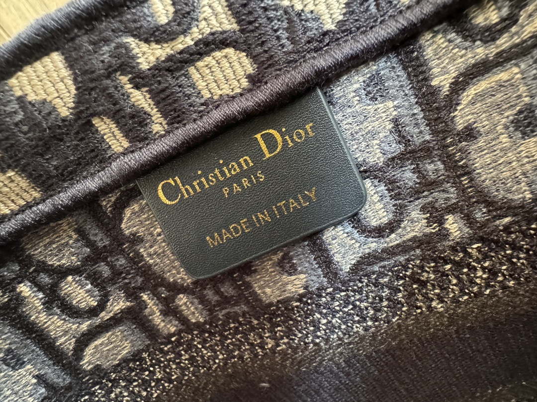 Dior M1328 Hat Basket Bag Navy Blue and Gold-tone Blue Dior Oblique Jacquard - Default Title - View 9