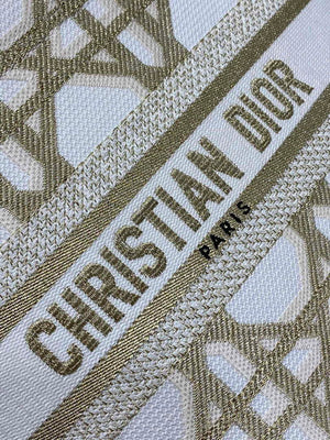 Dior M1328 Hat Basket Bag White and Gold-Tone Macrocannage Embroidery - Default Title - View 2