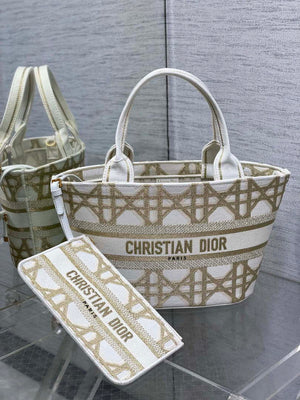 Dior M1328 Hat Basket Bag White and Gold-Tone Macrocannage Embroidery - Default Title - View 3
