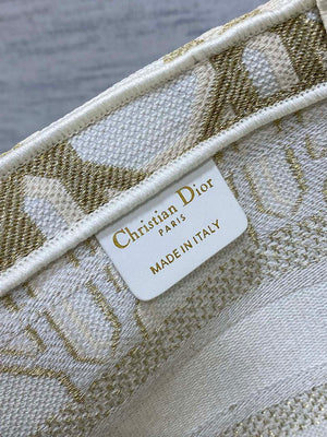 Dior M1328 Hat Basket Bag White and Gold-Tone Macrocannage Embroidery - Default Title - View 8
