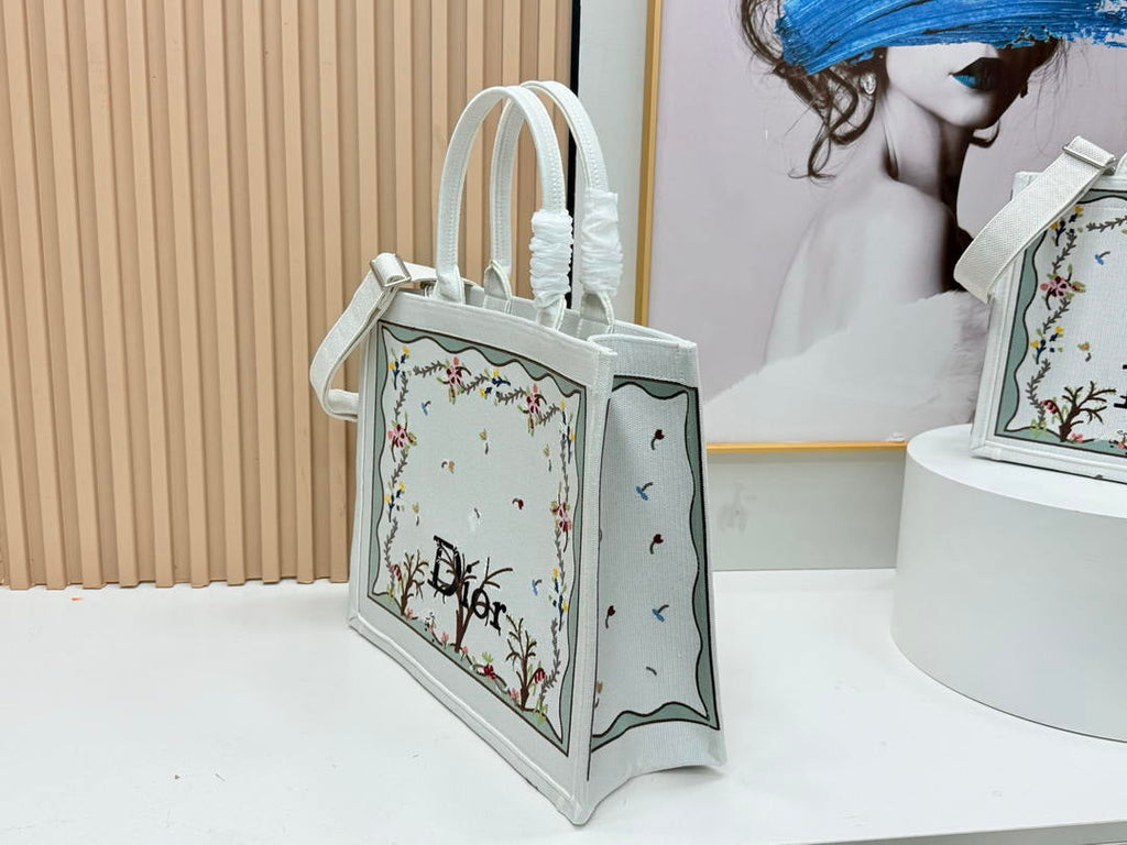 Dior  M1349PEHT_M928 Large Dior Book Tote with Strap  M9719
