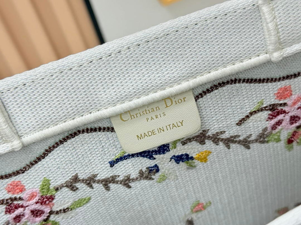 Dior  M1349PEHT_M928 Large Dior Book Tote with Strap  M9719