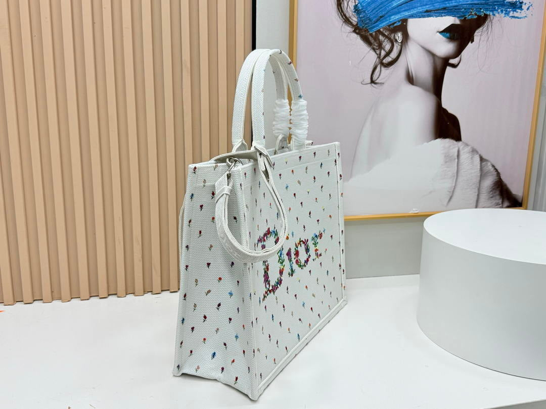 Dior  M1349PEHT_M928 Large Dior Book Tote with Strap  M9720