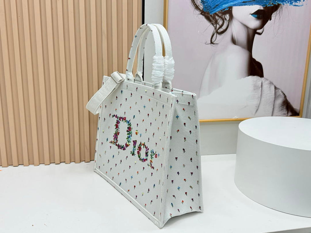Dior  M1349PEHT_M928 Large Dior Book Tote with Strap  M9720