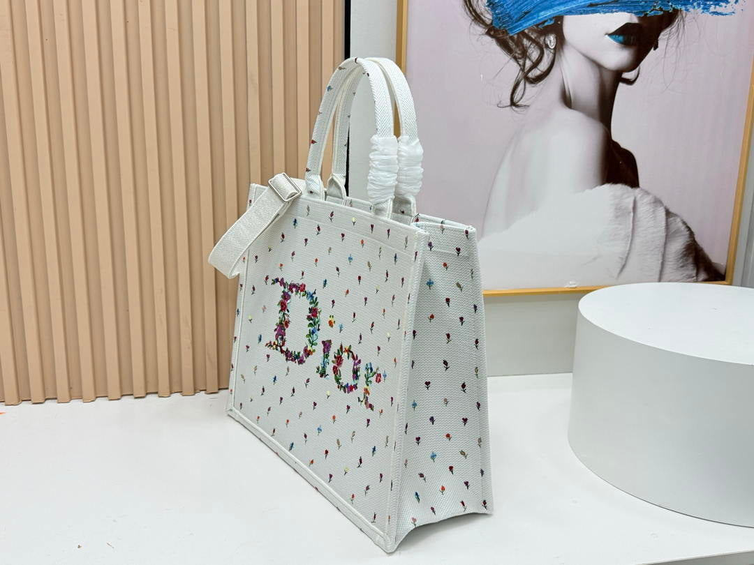 Dior  M1349PEHT_M928 Large Dior Book Tote with Strap  M9720