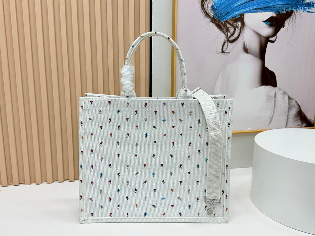 Dior  M1349PEHT_M928 Large Dior Book Tote with Strap  M9720