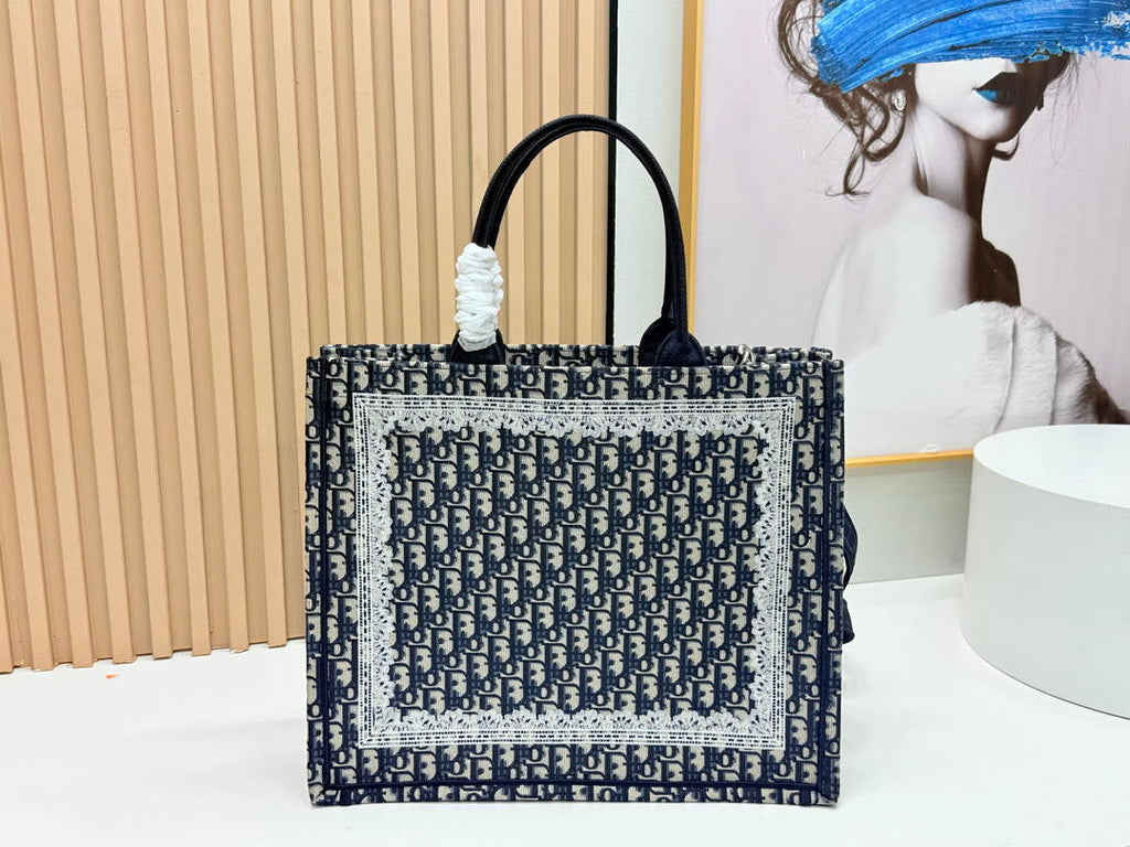 Dior  M1349PEHT_M928 Large Dior Book Tote with Strap  M9721