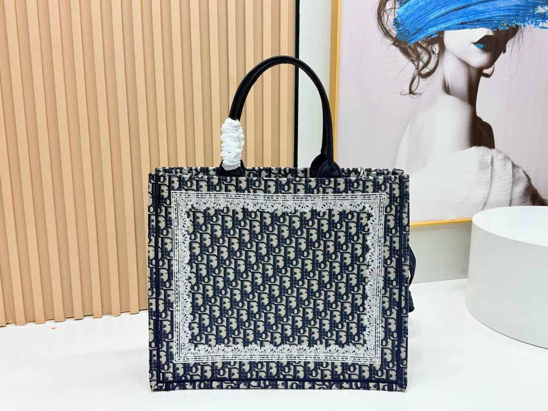 Dior  M1349PEHT_M928 Large Dior Book Tote with Strap  M9721