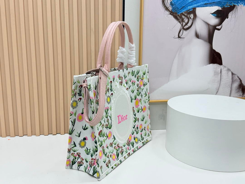 Dior  M1349PEHT_M928 Large Dior Book Tote with Strap  M9723