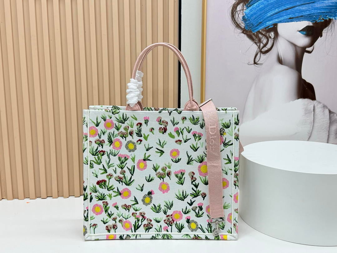 Dior  M1349PEHT_M928 Large Dior Book Tote with Strap  M9723