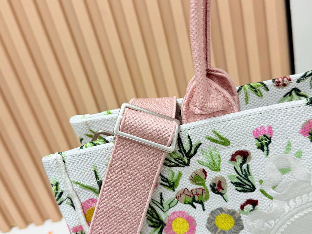 Dior  M1349PEHT_M928 Large Dior Book Tote with Strap  M9723