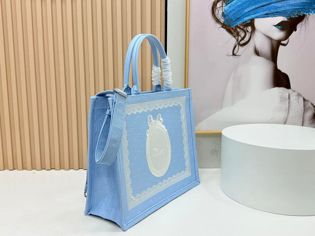 Dior  M1349PEHT_M928 Large Dior Book Tote with Strap  M9724