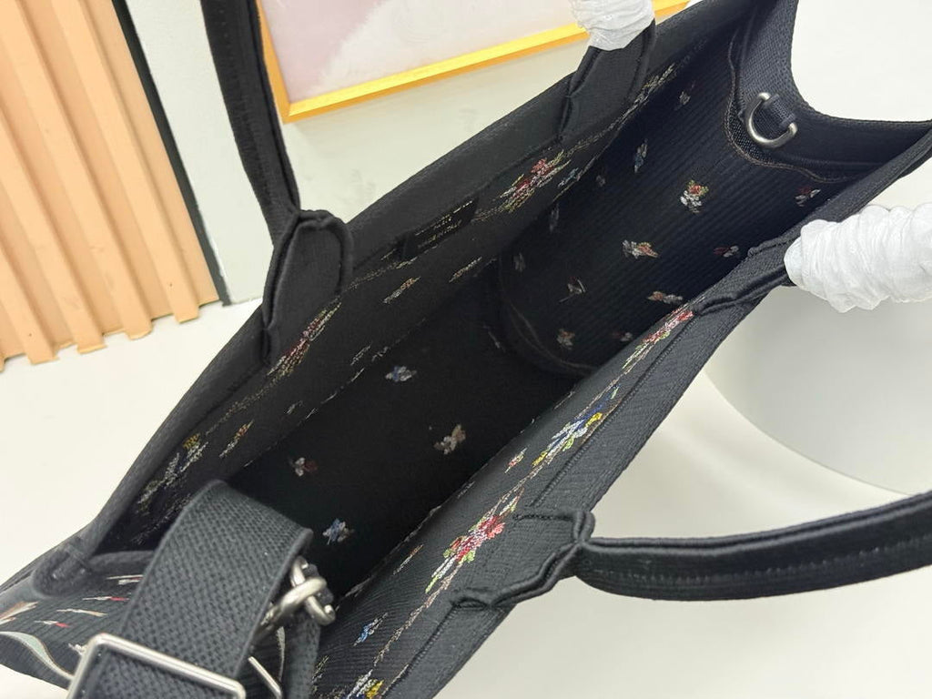 Dior  M1349PEHT_M928 Large Dior Book Tote with Strap  M9725
