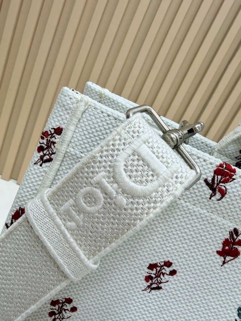 Dior  M1349PEHT_M928 Large Dior Book Tote with Strap  M9726