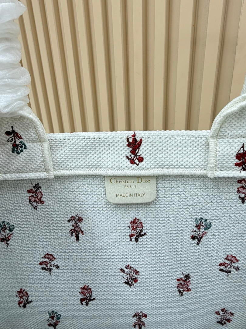 Dior  M1349PEHT_M928 Large Dior Book Tote with Strap  M9726