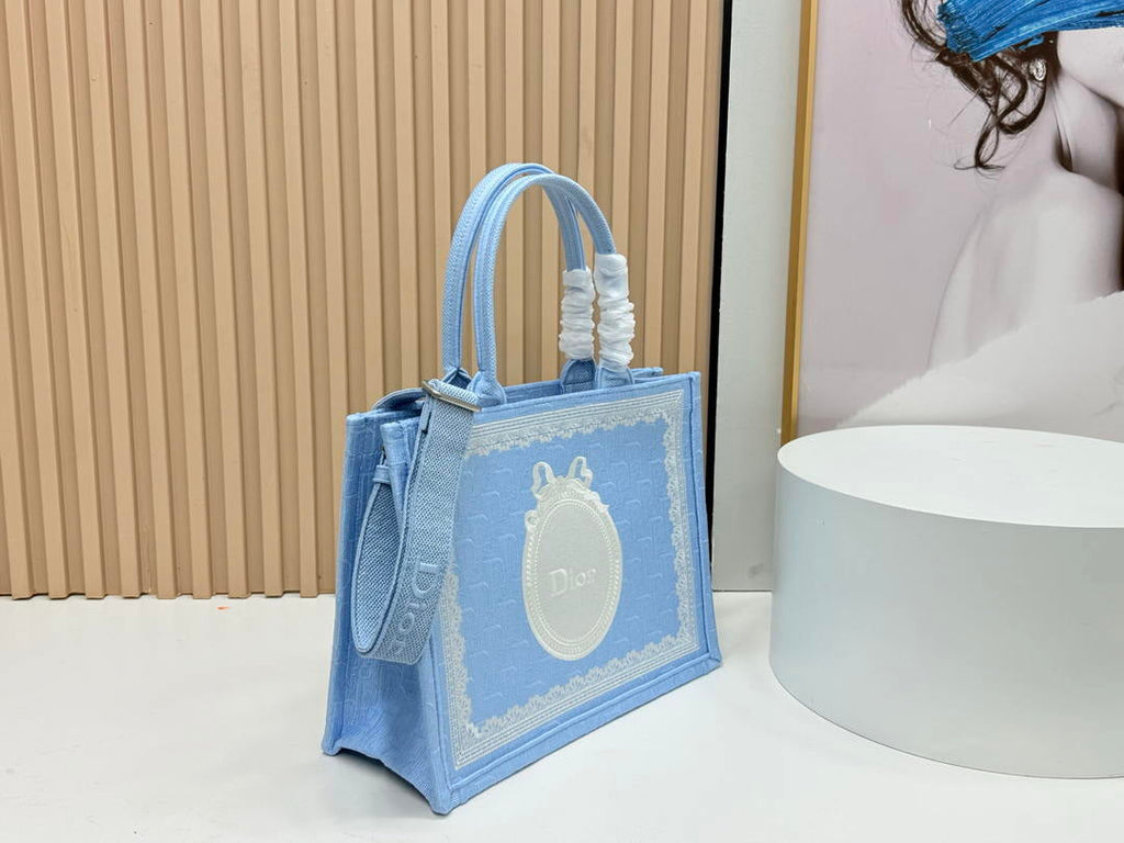 Dior M1354PEHR_M28I Medium Dior Book Tote with Strap  M9710