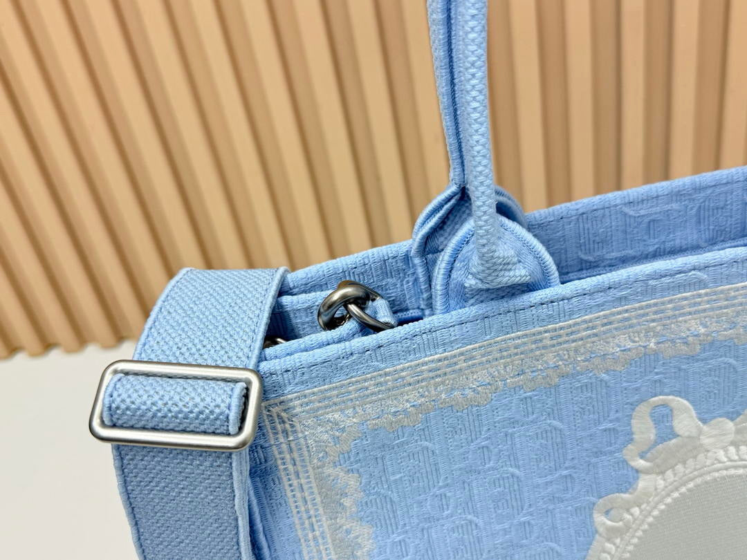 Dior M1354PEHR_M28I Medium Dior Book Tote with Strap  M9710