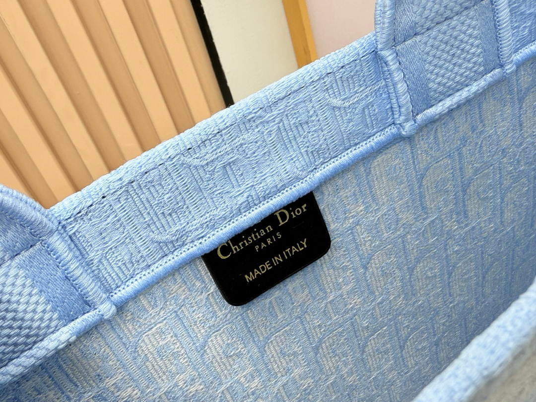 Dior M1354PEHR_M28I Medium Dior Book Tote with Strap  M9710