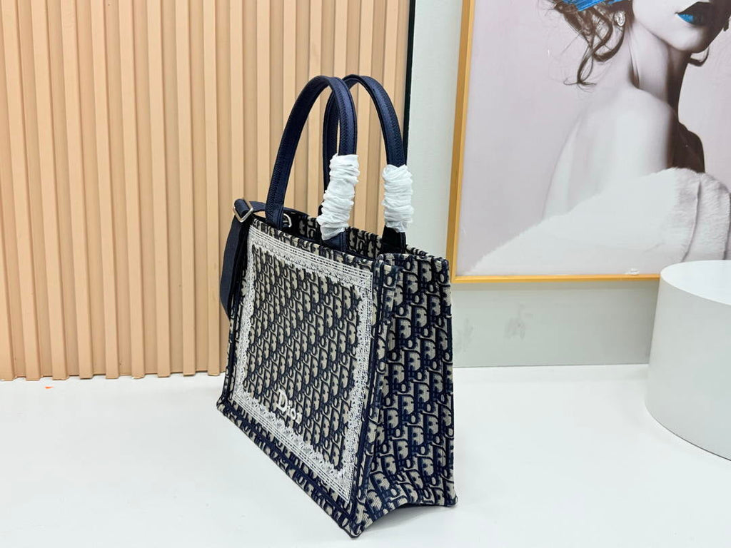 Dior M1354PEHR_M28I Medium Dior Book Tote with Strap  M9713