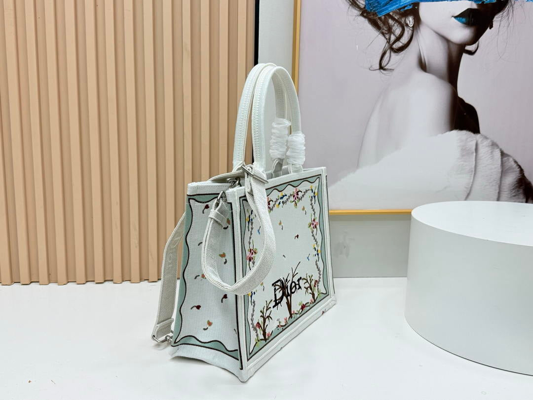 Dior M1354PEHR_M28I Medium Dior Book Tote with Strap  M9714