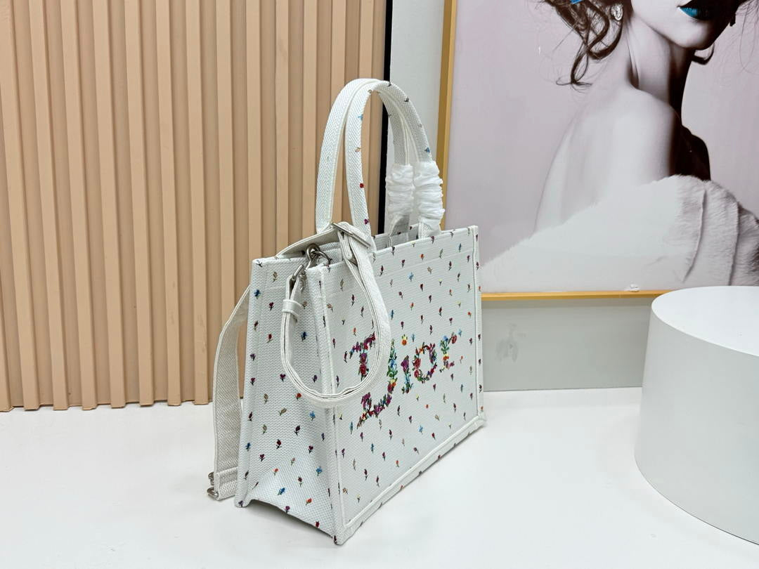 Dior M1354PEHR_M28I Medium Dior Book Tote with Strap  M9715