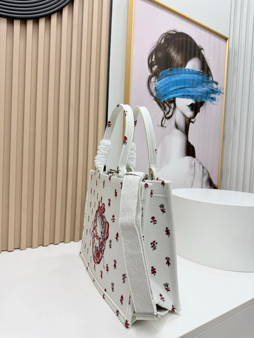 Dior M1354PEHR_M28I Medium Dior Book Tote with Strap  M9716